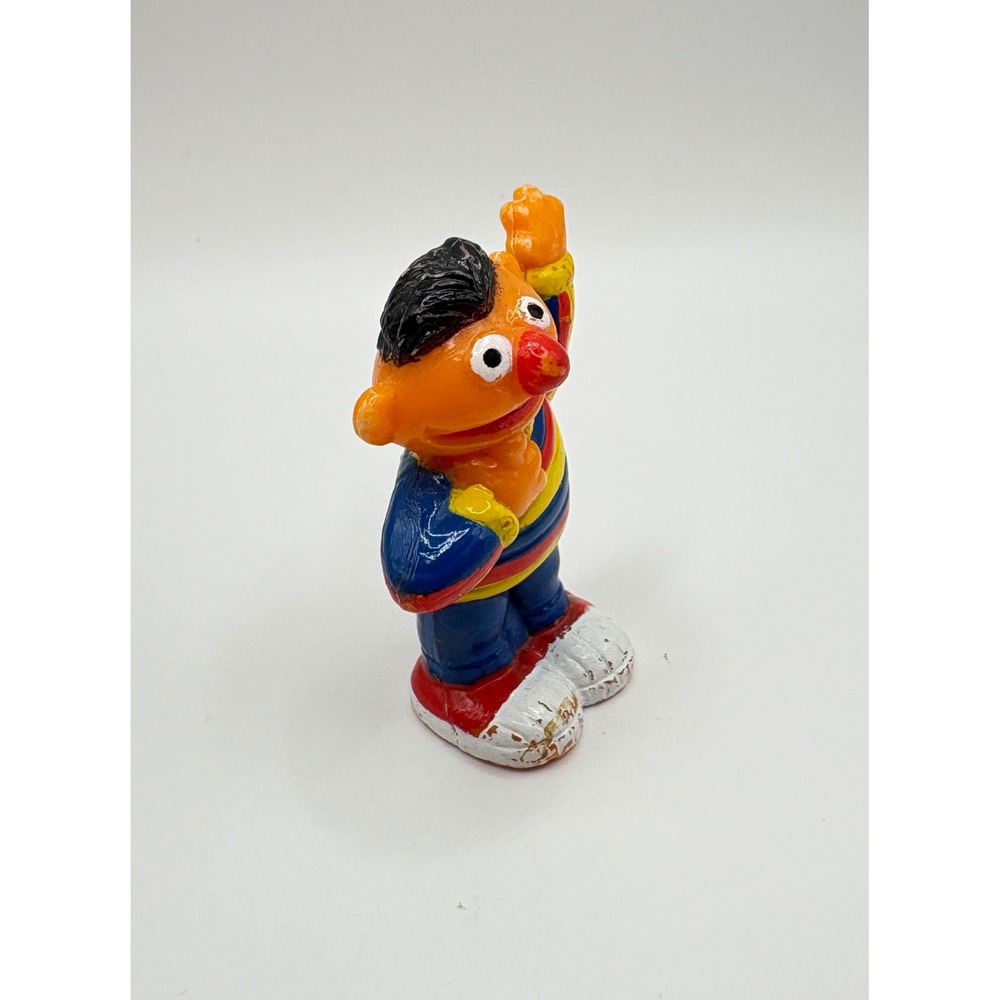 Vintage 1987 Playskool Sesame Street Ernie PVC Figure Lot Bathtub Fireman 3pc - Picture 9 of 9
